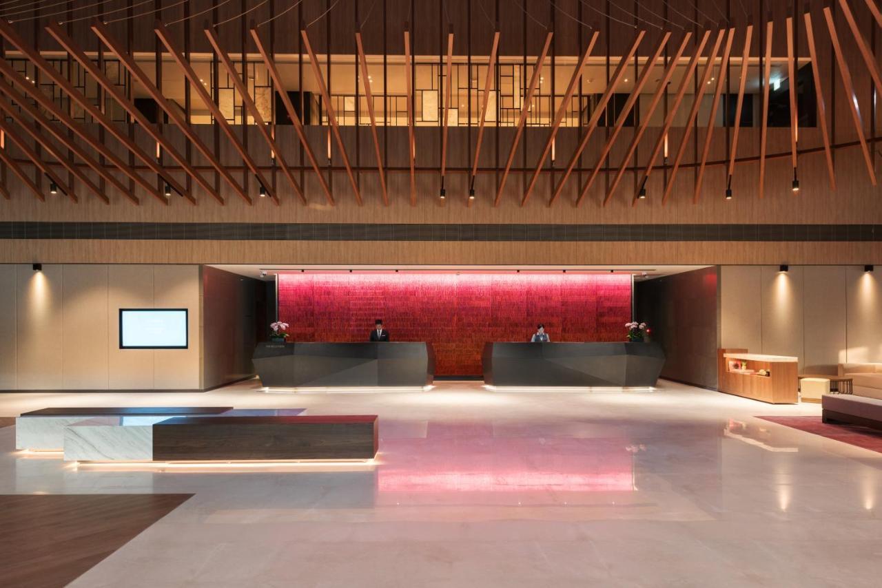 Crowne Plaza Tainan By Ihg Otel Dış mekan fotoğraf The lobby of the hotel