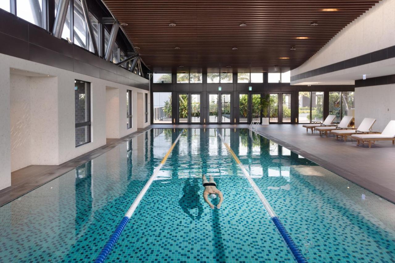 Crowne Plaza Tainan By Ihg Otel Dış mekan fotoğraf The pool at the 2012 Commonwealth Games Athletes' Village
