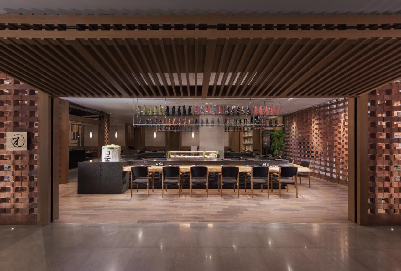 Crowne Plaza Tainan By Ihg Otel Dış mekan fotoğraf The interior of the restaurant