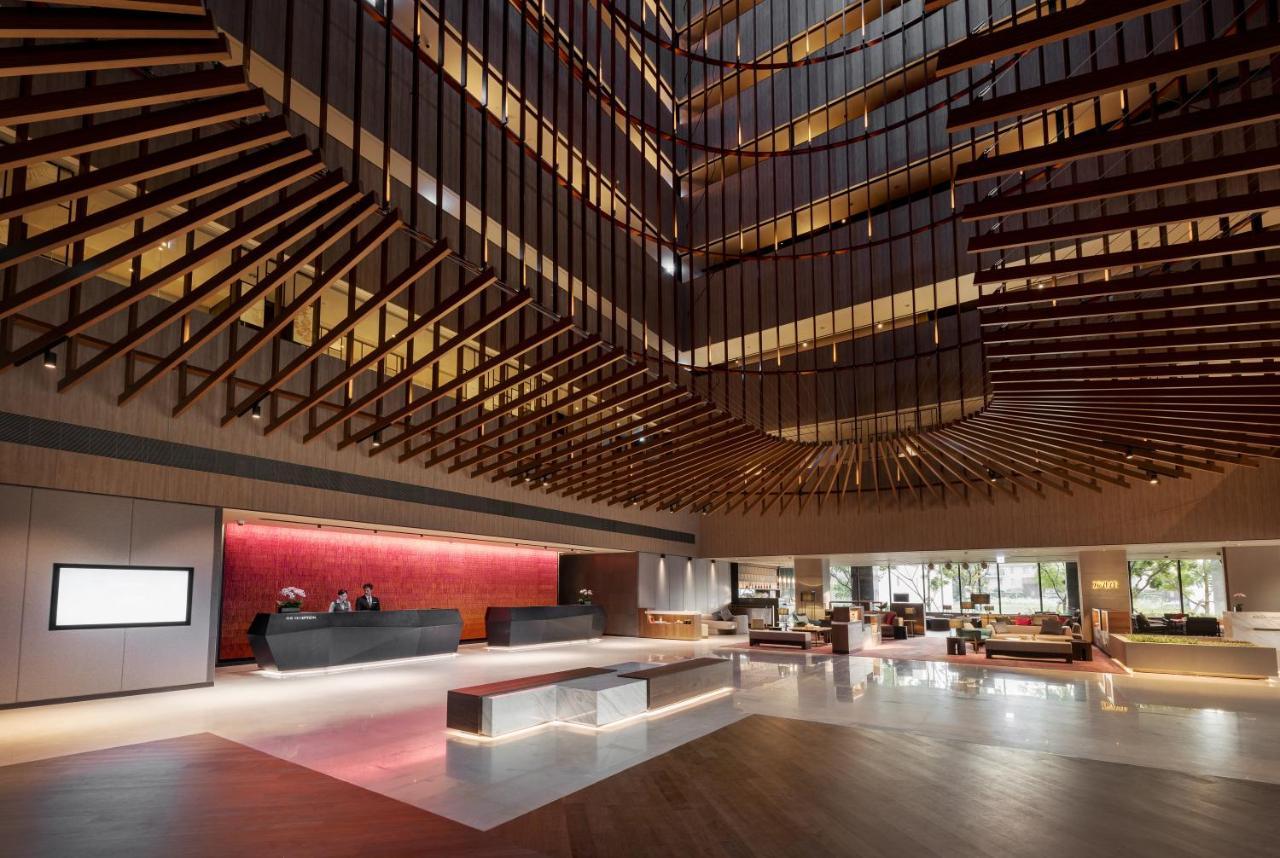 Crowne Plaza Tainan By Ihg Otel Dış mekan fotoğraf The lobby of the hotel