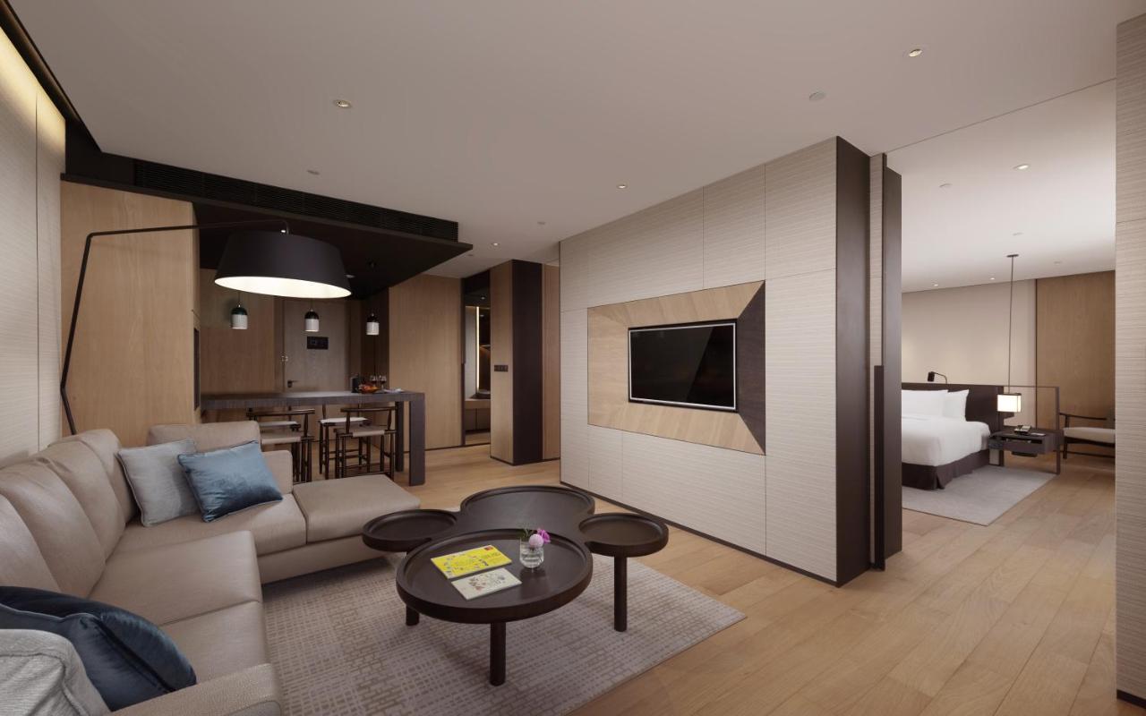 Crowne Plaza Tainan By Ihg Otel Dış mekan fotoğraf A suite at the hotel