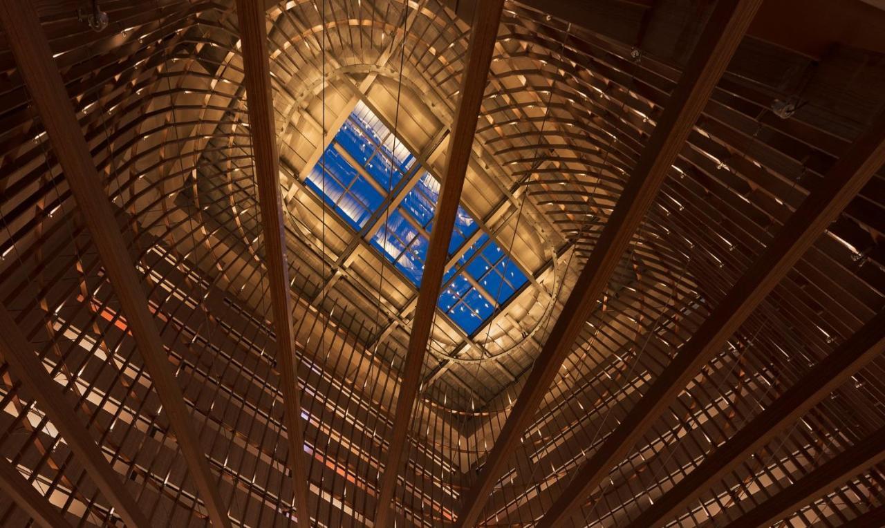 Crowne Plaza Tainan By Ihg Otel Dış mekan fotoğraf The ceiling of the main atrium