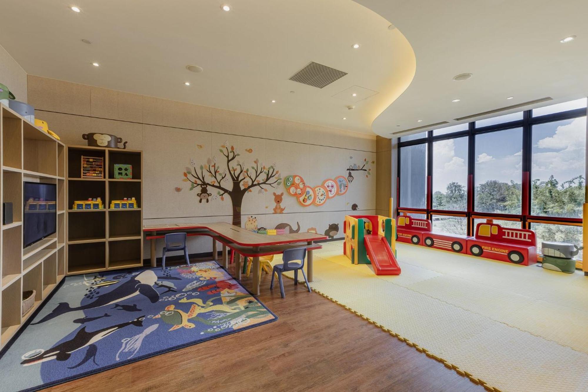 Crowne Plaza Tainan By Ihg Otel Dış mekan fotoğraf Children's Hospital